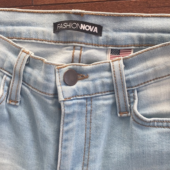 🔴SOLD🔴FashionNova Beach Bum jeans - Picture 4 of 7